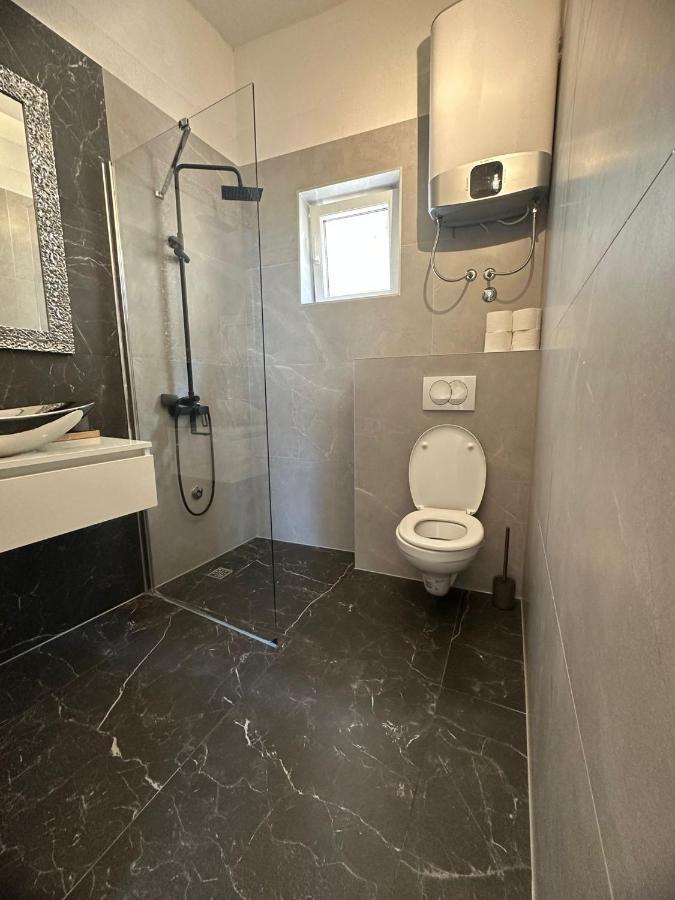 Villa Nevia 1 ตราสนิสเซ ภายนอก รูปภาพ