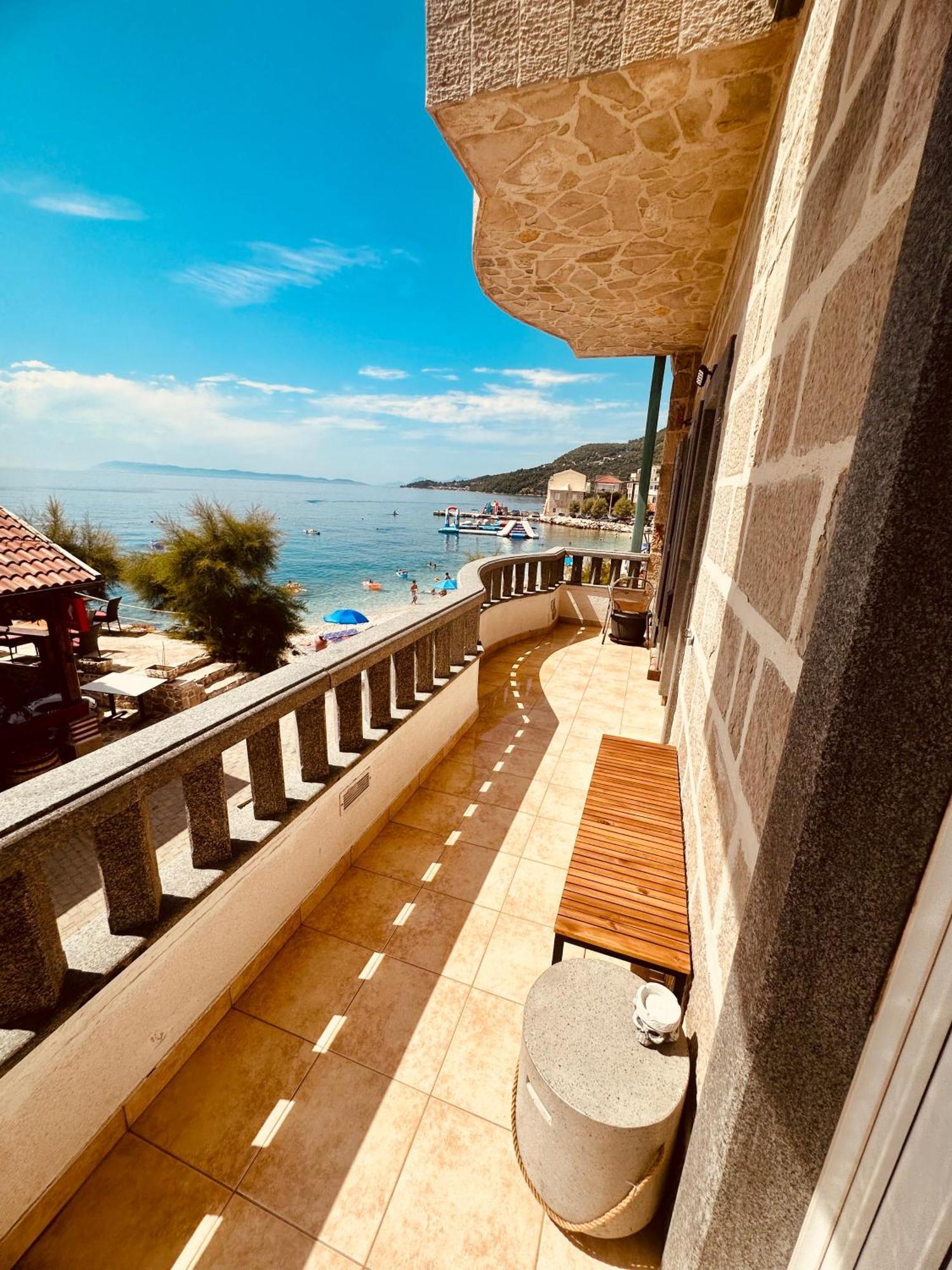 Villa Nevia 1 ตราสนิสเซ ภายนอก รูปภาพ