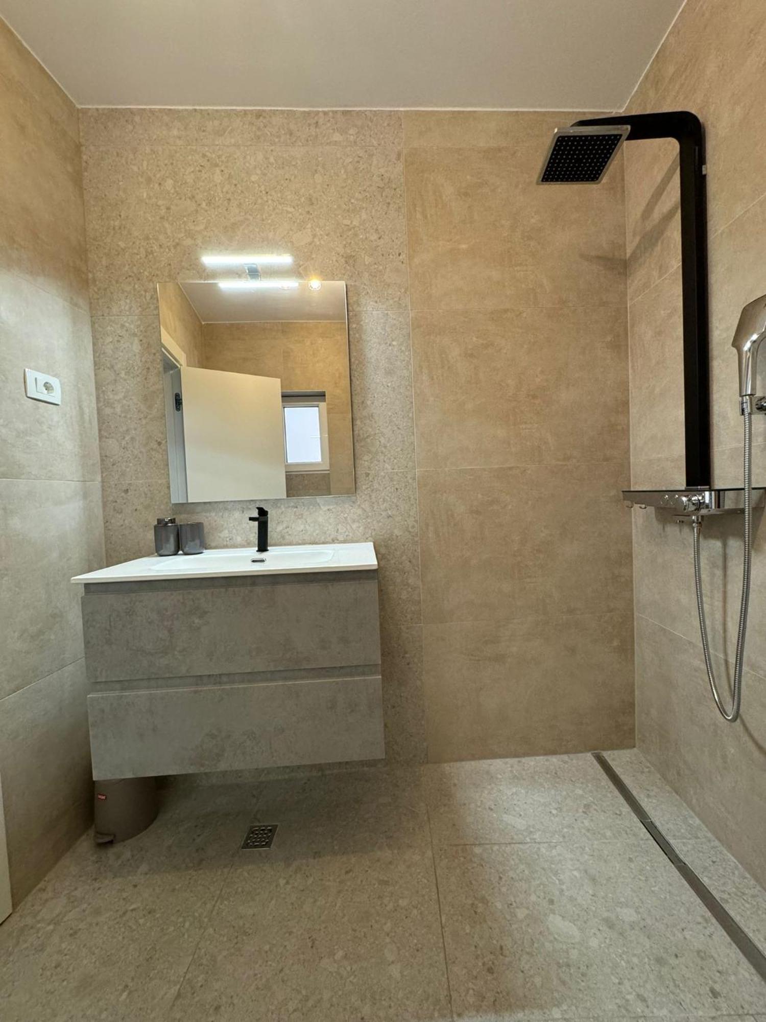 Villa Nevia 1 ตราสนิสเซ ภายนอก รูปภาพ