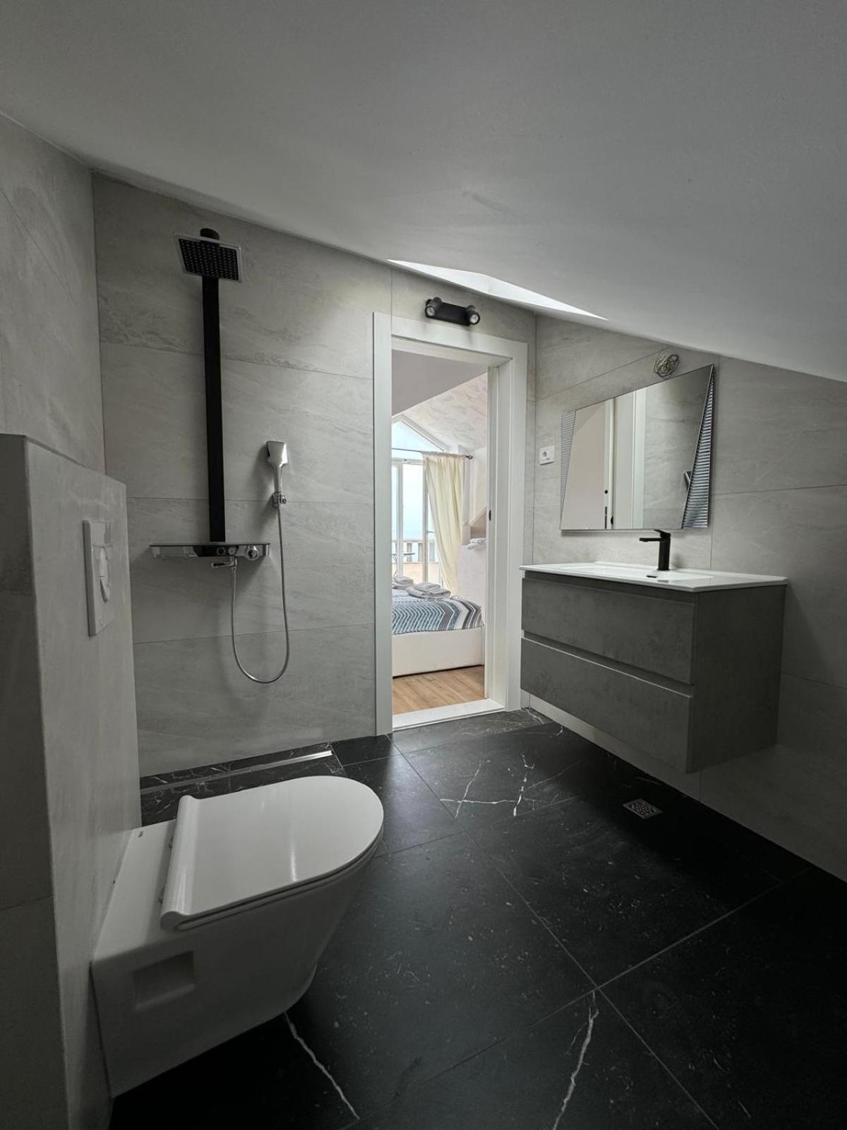 Villa Nevia 1 ตราสนิสเซ ภายนอก รูปภาพ