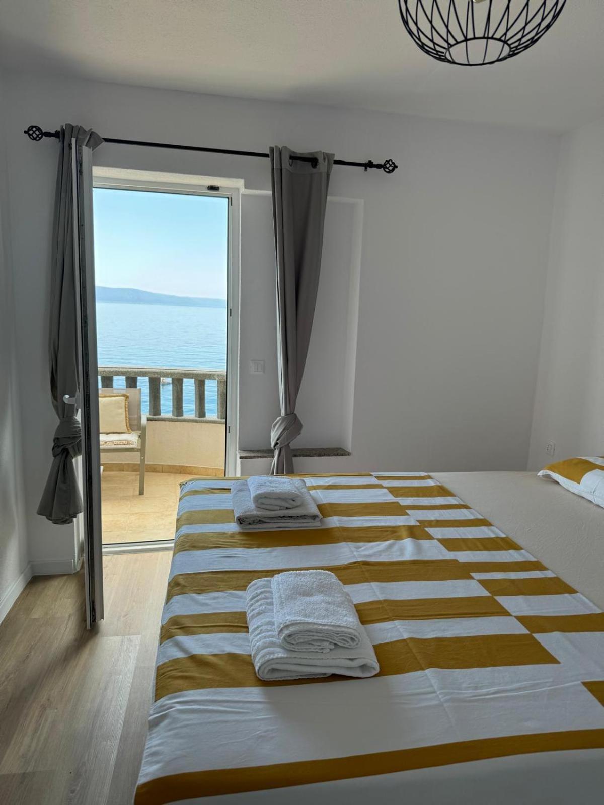 Villa Nevia 1 ตราสนิสเซ ภายนอก รูปภาพ