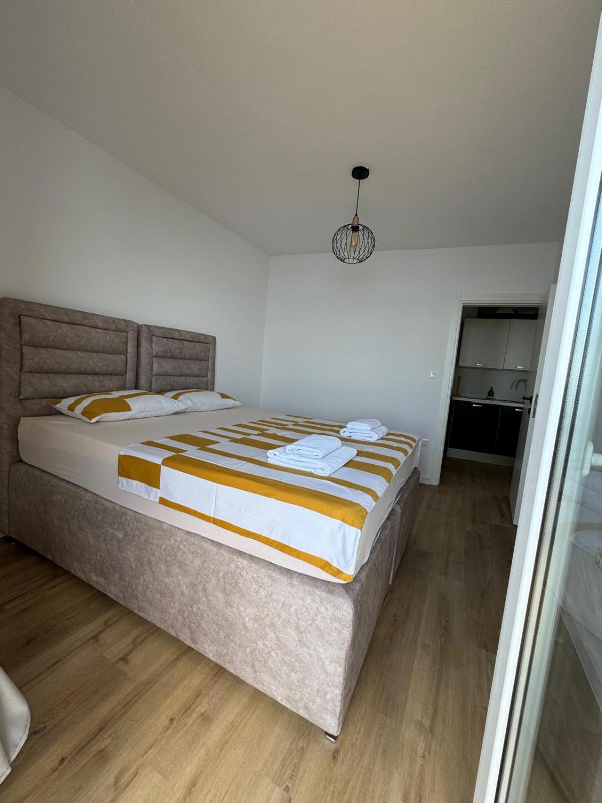 Villa Nevia 1 ตราสนิสเซ ภายนอก รูปภาพ
