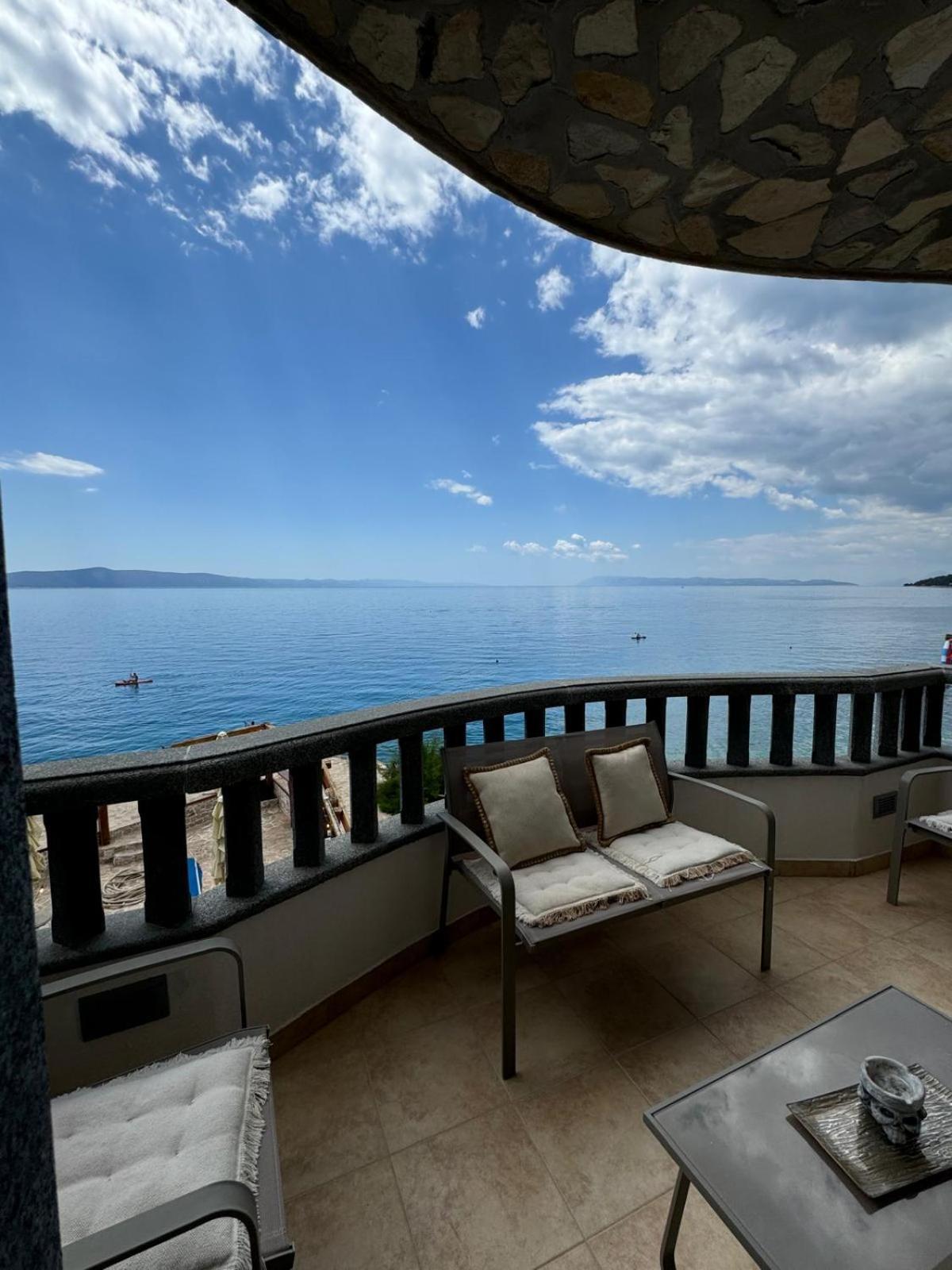Villa Nevia 1 ตราสนิสเซ ภายนอก รูปภาพ